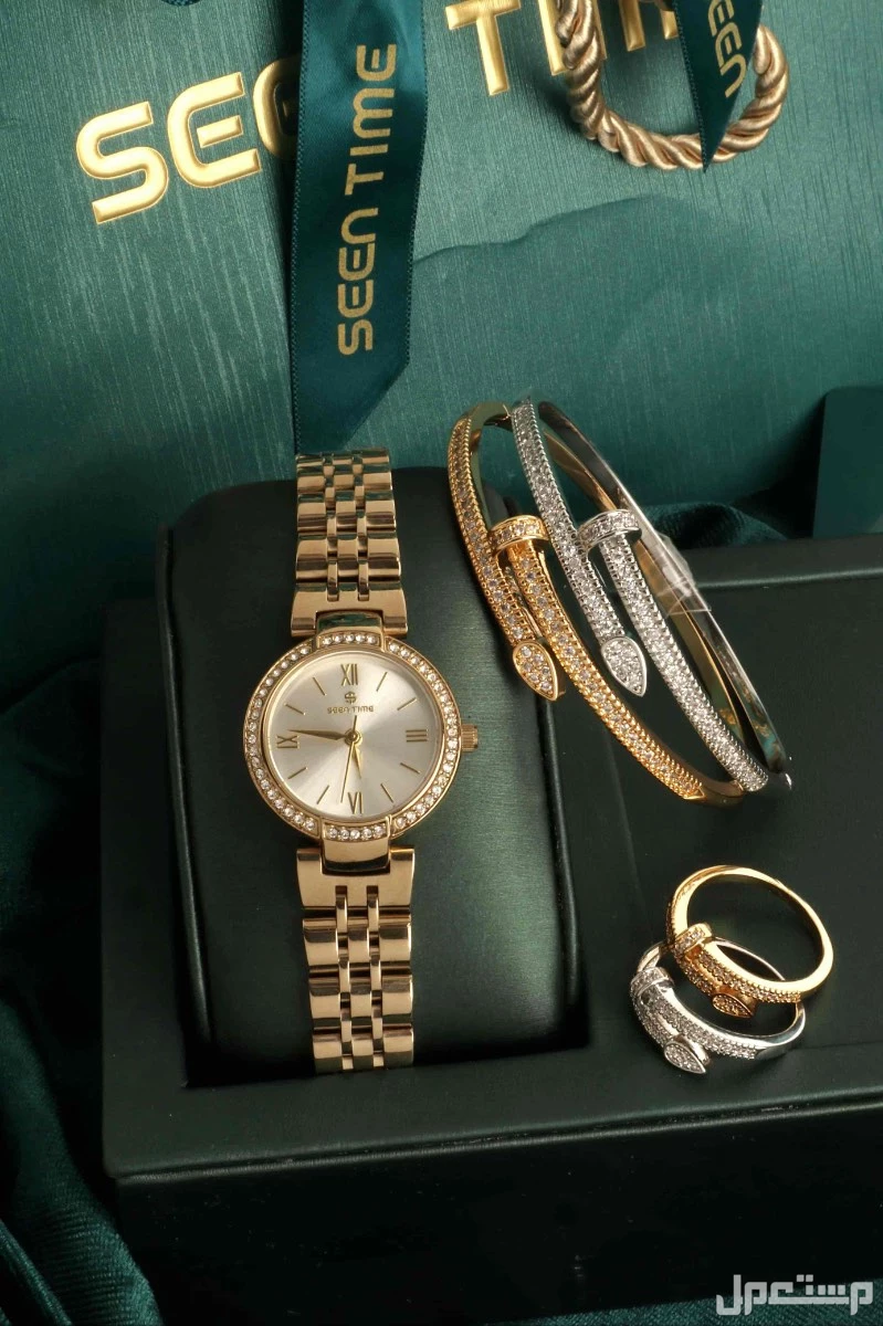 ⭕أطقم نسائية  :  ⭕ == *ساعه نسائية استيل من ماركة ( SEEN TIME )  موديل ماركة ارماني فصوص الجديد*    🔴 *مكينة ياباني ضمان مويا ولون سنتين* .. 🔴 *مقاس الساعة 26 mm* . ⭕  *2 أساور مع 2 خواتم