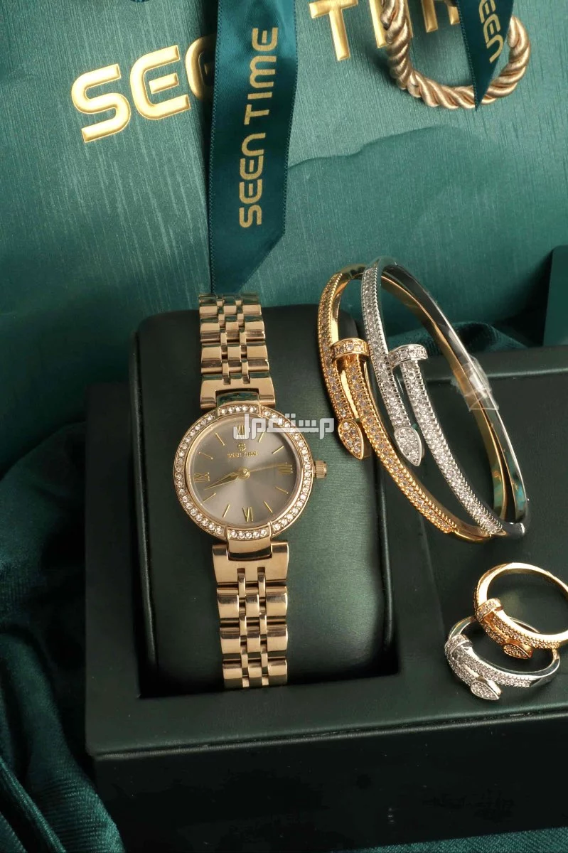 ⭕أطقم نسائية  :  ⭕ == *ساعه نسائية استيل من ماركة ( SEEN TIME )  موديل ماركة ارماني فصوص الجديد*    🔴 *مكينة ياباني ضمان مويا ولون سنتين* .. 🔴 *مقاس الساعة 26 mm* . ⭕  *2 أساور مع 2 خواتم