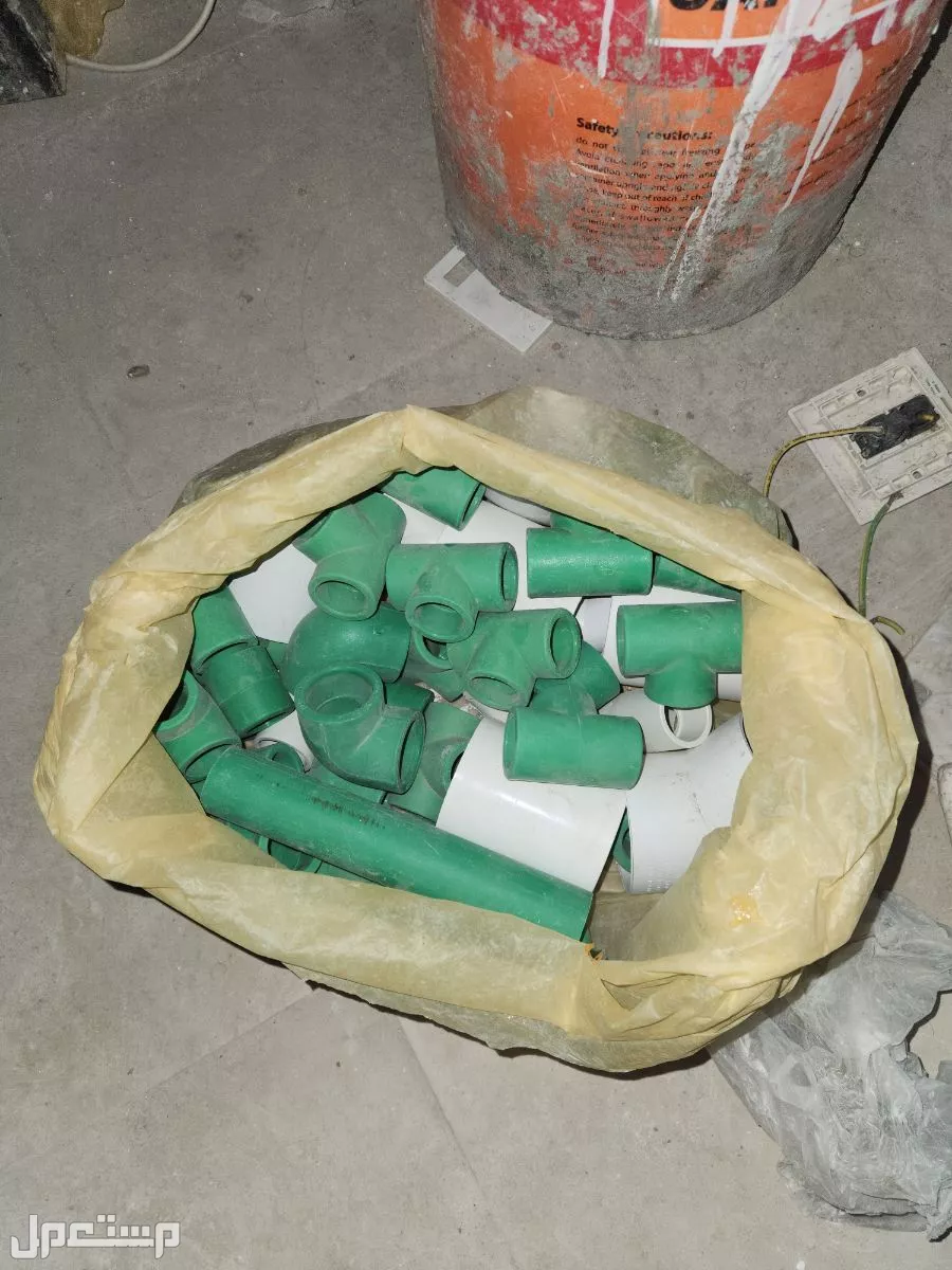 للبيع اغراض سباكة متنوعة في الرياض على السوم