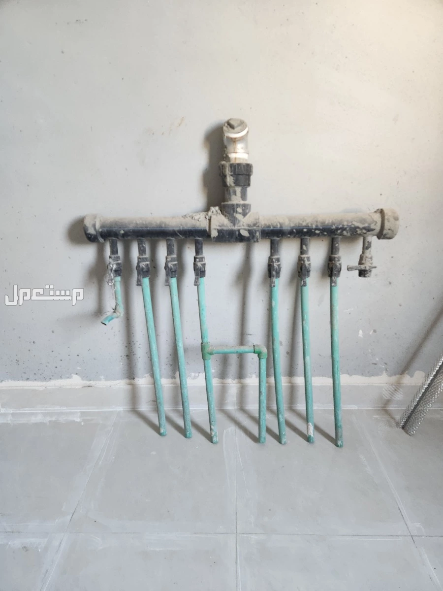 للبيع اغراض سباكة متنوعة في الرياض على السوم