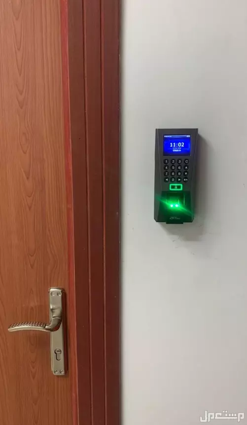 أكسس كنترول بالبصمه والكارت والرقم السري في الرياض