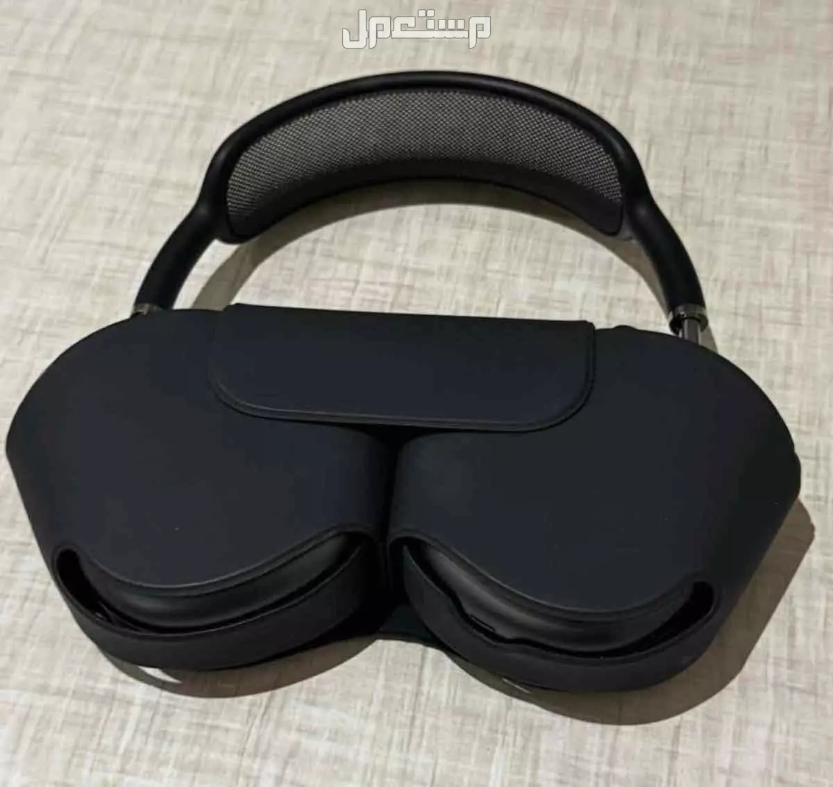 سماعة airpods max الجيل الاول  في الرياض بسعر 1600 ريال سعودي