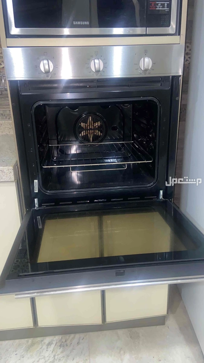 للبيع فرن كهربائي إيطالي ARISTON 2800 واط نظيف جدا جدا استخدام عدة مرات فقط  في الدمام بسعر 1000 ريال