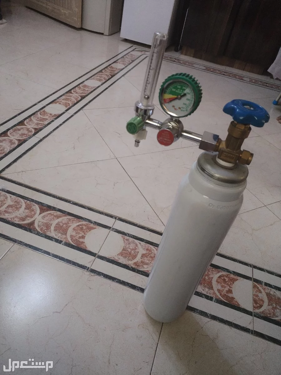 للبيع انبوبه اكسجين حجم صغير في جدة