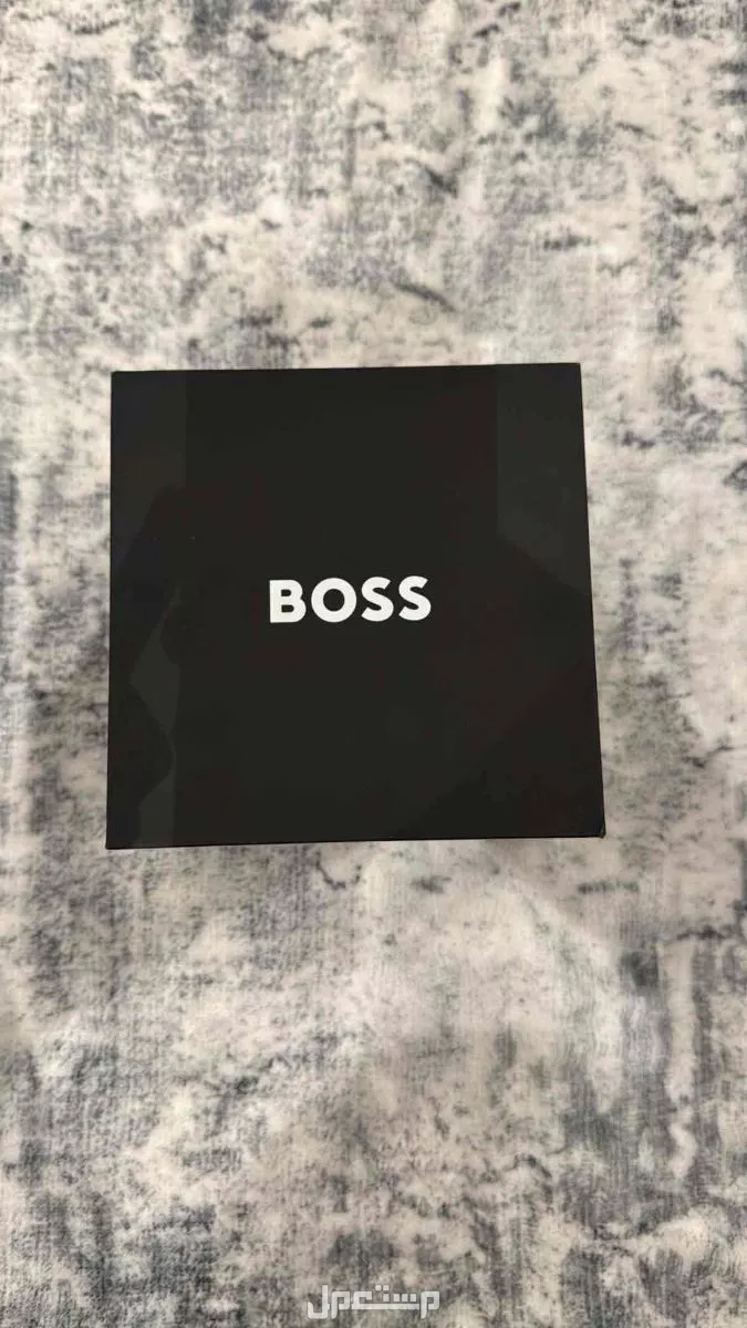 ساعة HUGO BOSS  في الرياض بسعر 500 ريال سعودي