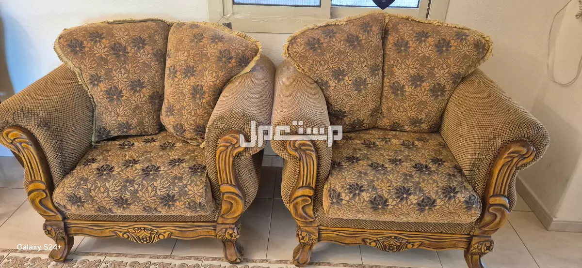كنب طقم كامل للبيع في حالة ممتازة في جدة حي العزيزية