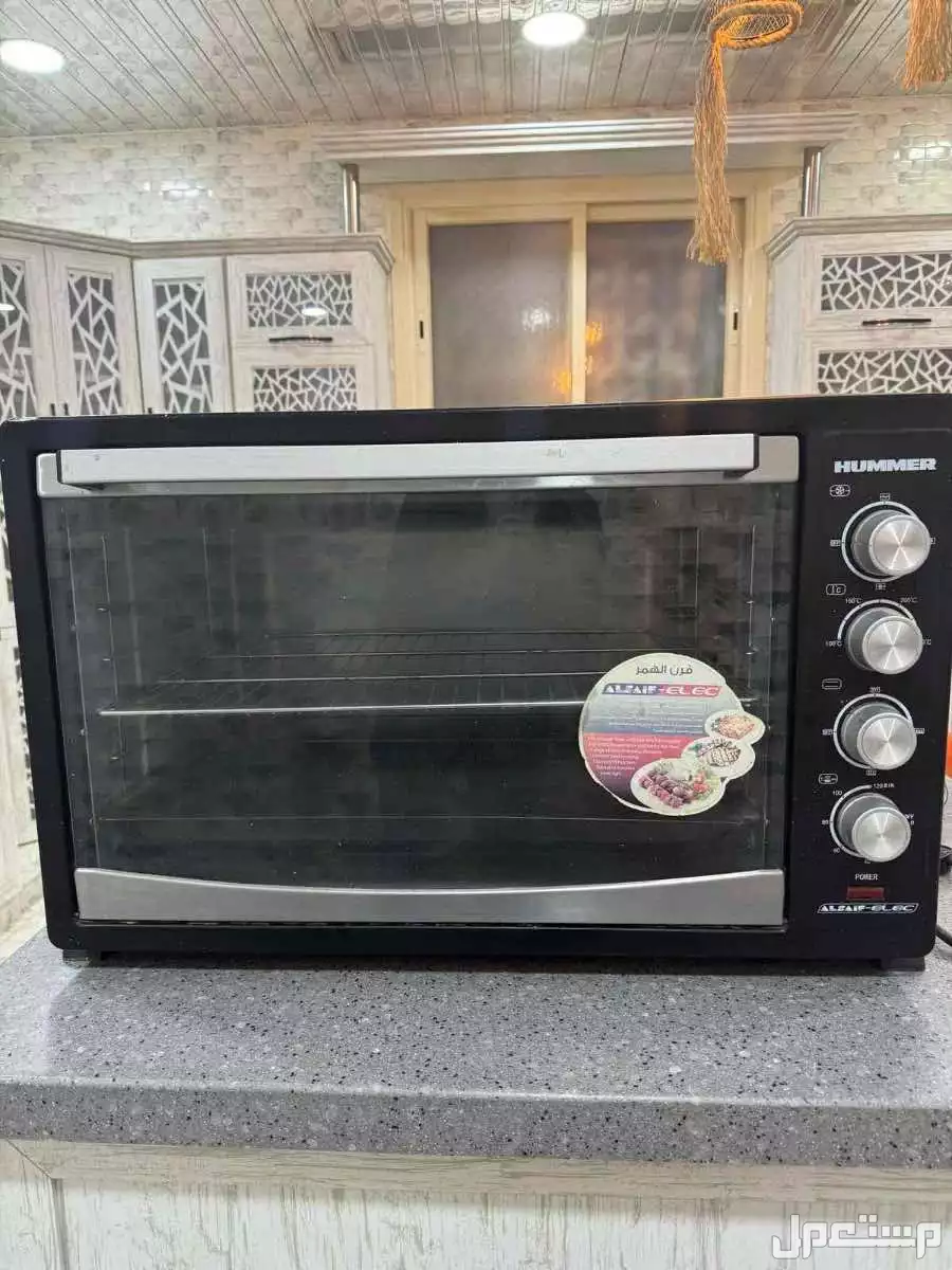 للبيع فرن كهربائي حجم كبير نظيف وشغال