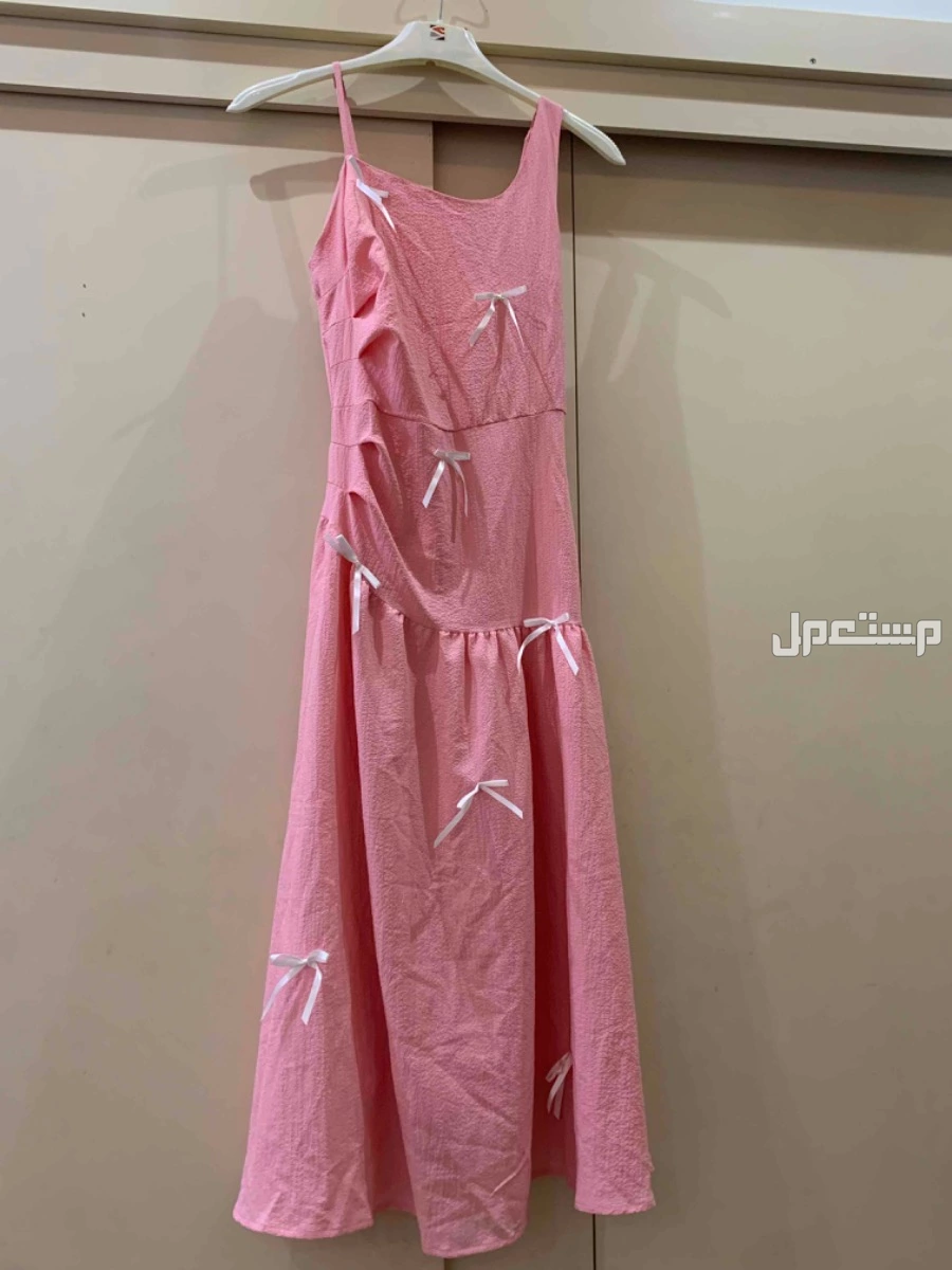للبيع فستان وردي من شي أن مقاس xs مطلوب فيه 50﷼فقط