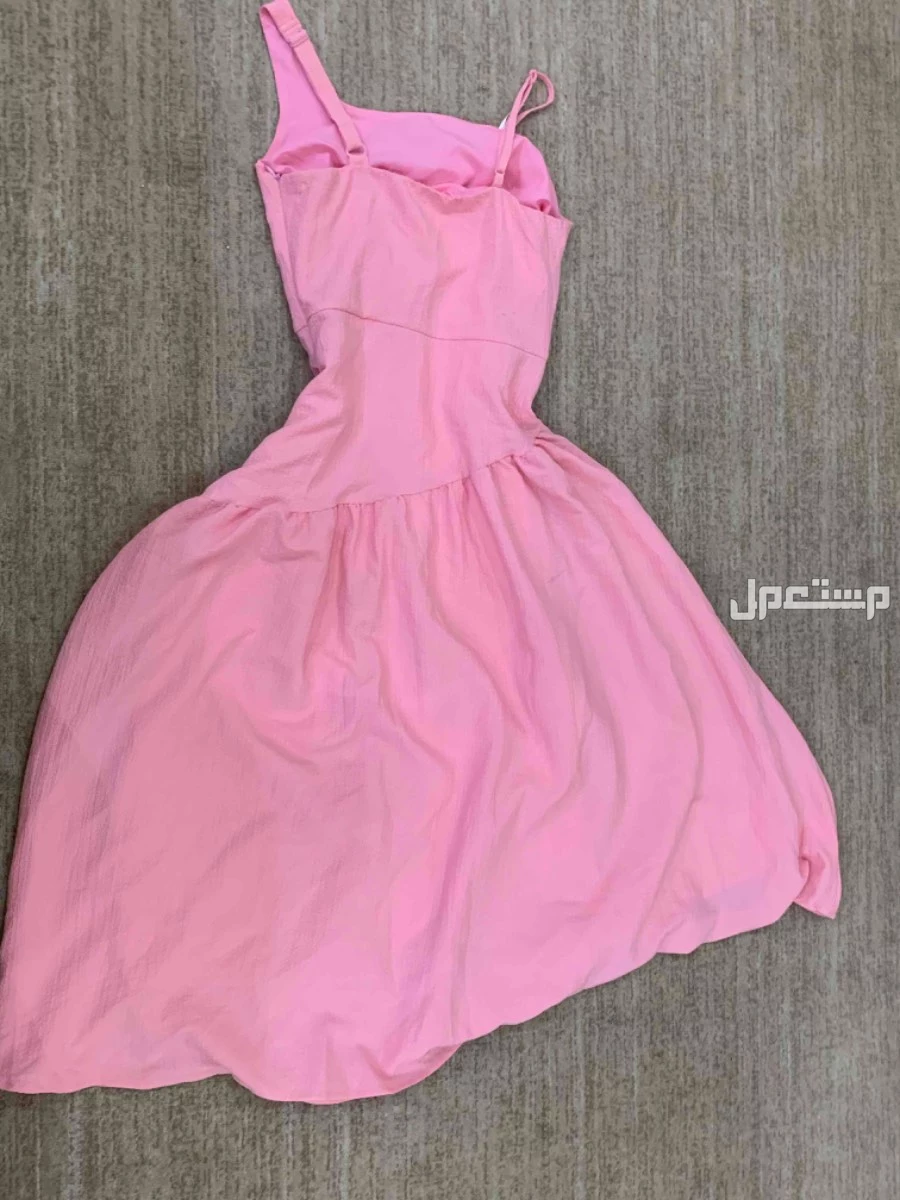 للبيع فستان وردي من شي أن مقاس xs مطلوب فيه 50﷼فقط