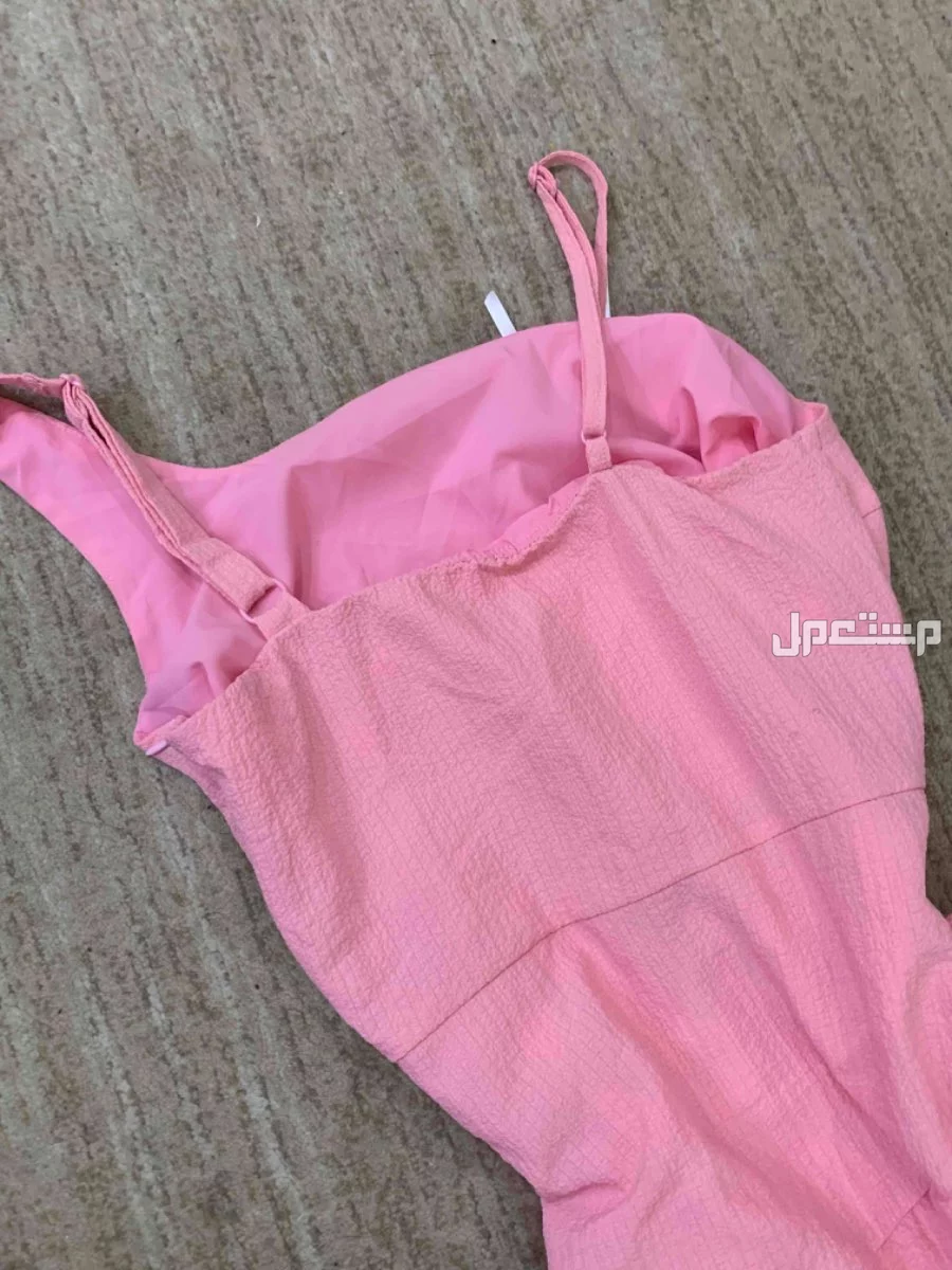 للبيع فستان وردي من شي أن مقاس xs مطلوب فيه 50﷼فقط