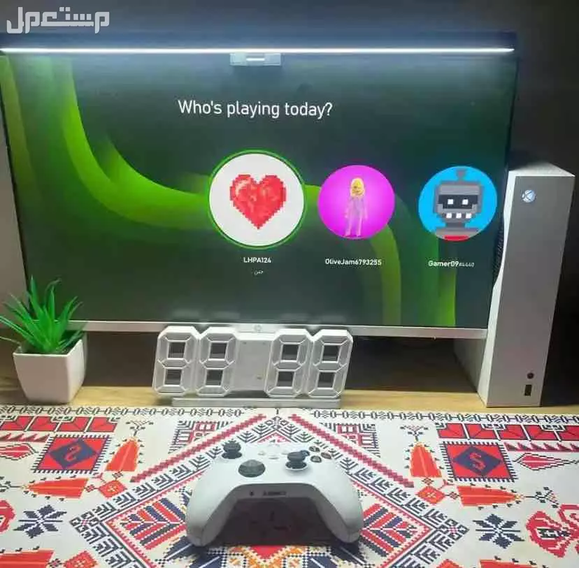 اكس بوكس سيرس اس نظييف جدا جدا ماركة مايكروسوفت في جدة بسعر 650 ريال سعودي