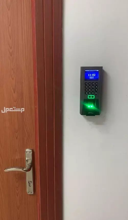 أكسس كنترول بالبصمه والكارت والرقم السري في الرياض