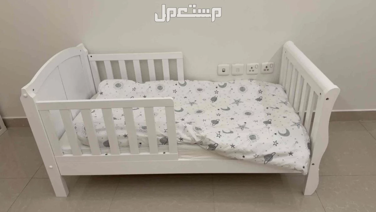 سرير اطفال 150*75 مع مرتبه استعمال خفيف في الدمام بسعر 400 ريال سعودي