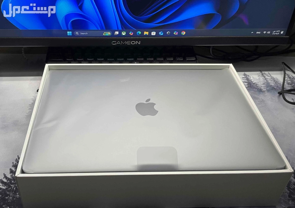 للبيع. Apple MacBook air 2022 بسعر 2900