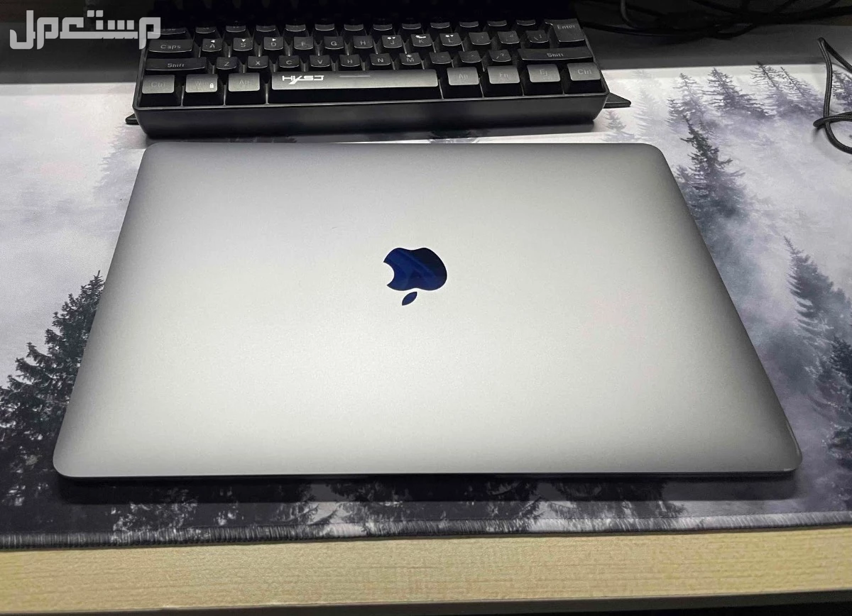 للبيع. Apple MacBook air 2022 بسعر 2900