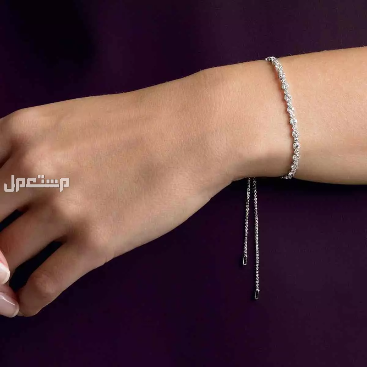 اسورة سوار فسكي " اصليه " في جدة بسعر 500 ريال سعودي