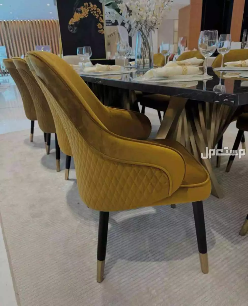 طاولة طعام مقاس 260 سم + 10 كراسي  في الخبر بسعر 1750 ريال سعودي