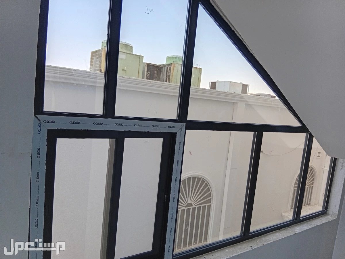 للبيع شبابيك وقزاز للعمل في جده شبابيك
