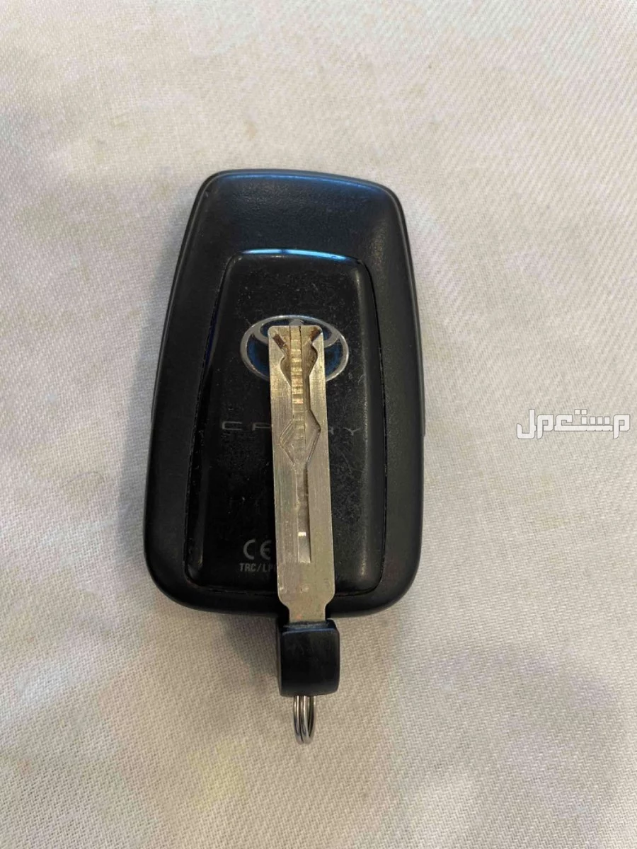 للبيع مفتاح كامري من 18 - 24 فل كامل