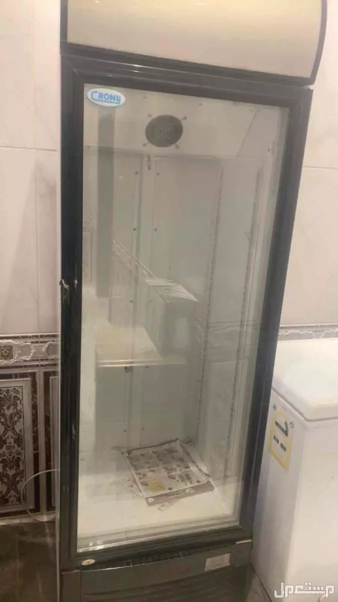 ثلاجات محلات للعصيرات وفريزر نظيفه