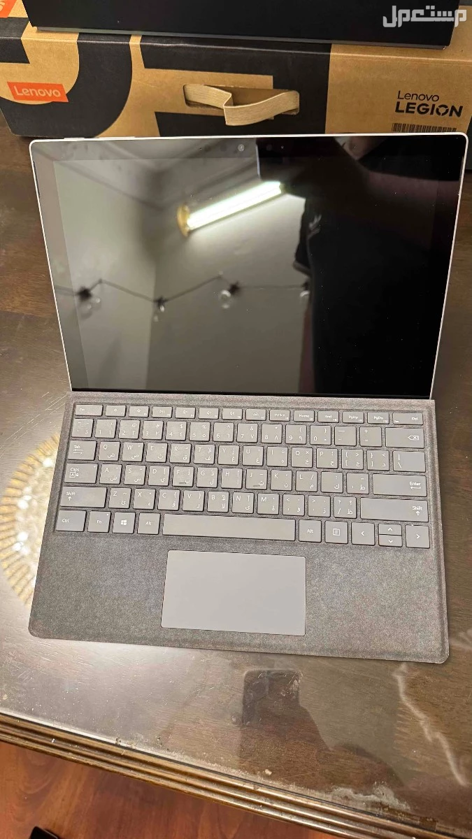 للبيع مايكروسوفت سيرفس برو 7 i5
