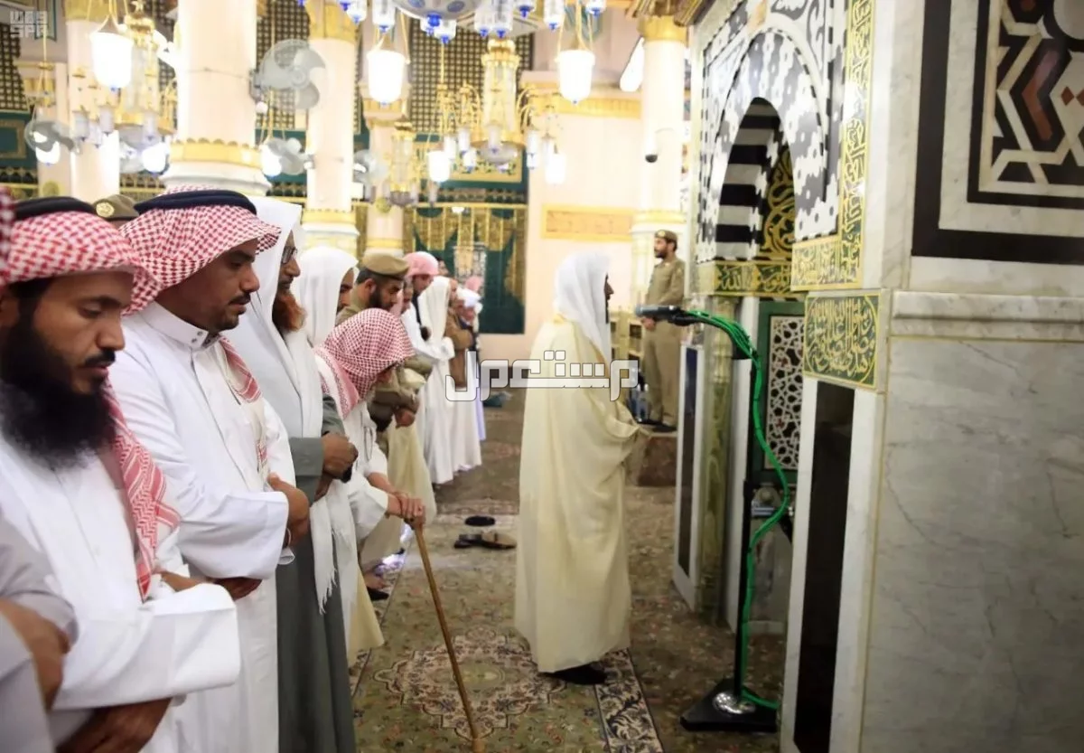 تفسير حلم رؤية إمام المسجد للعزباء والمتزوجة والرجل تفسير حلم إمام المسجد