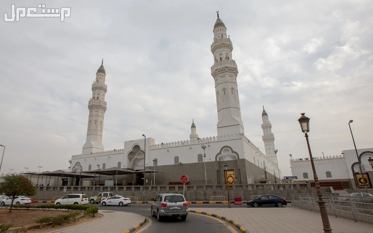 تفسير حلم رؤية إمام المسجد للعزباء والمتزوجة والرجل رؤية إمام المسجد