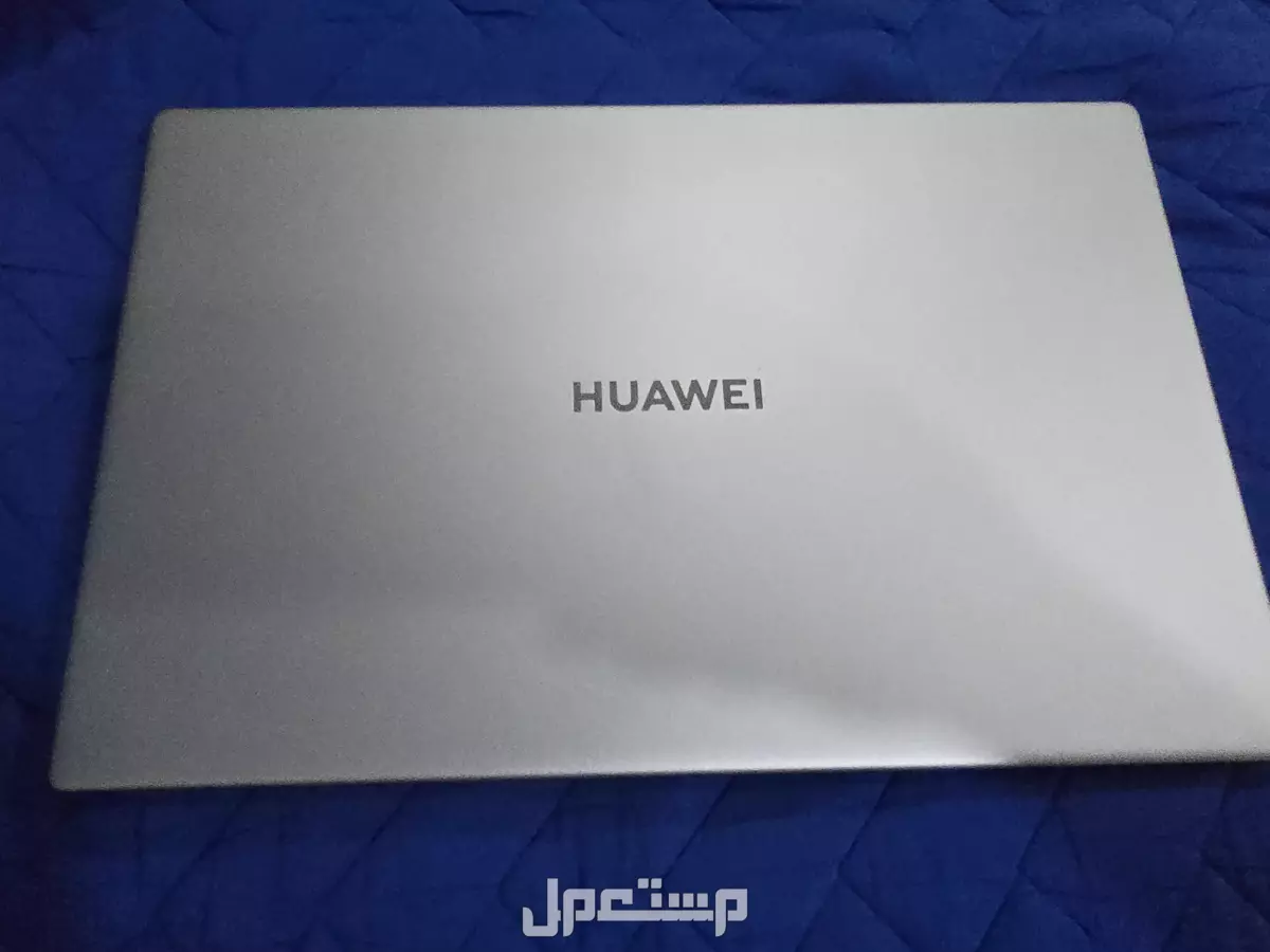 للبيع لابتوب هواوي ميت d15 نظيف جد بسعر 1500ا