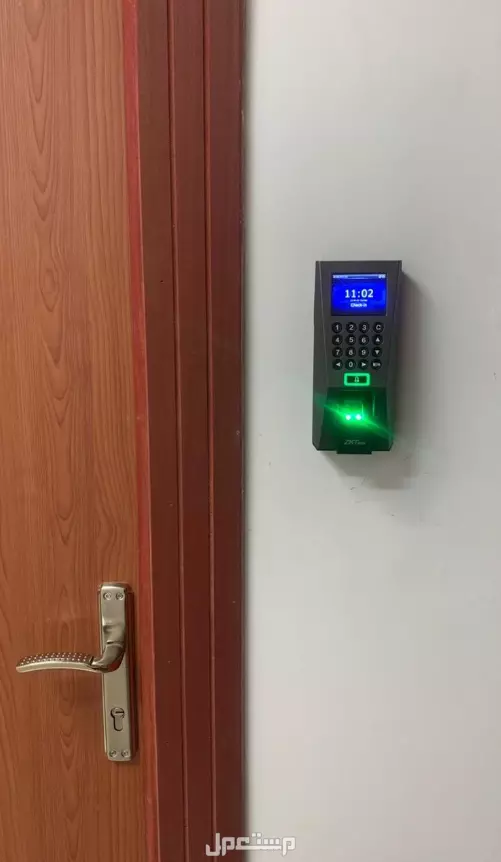 أكسس كنترول بالبصمه والكارت والرقم السري في الرياض