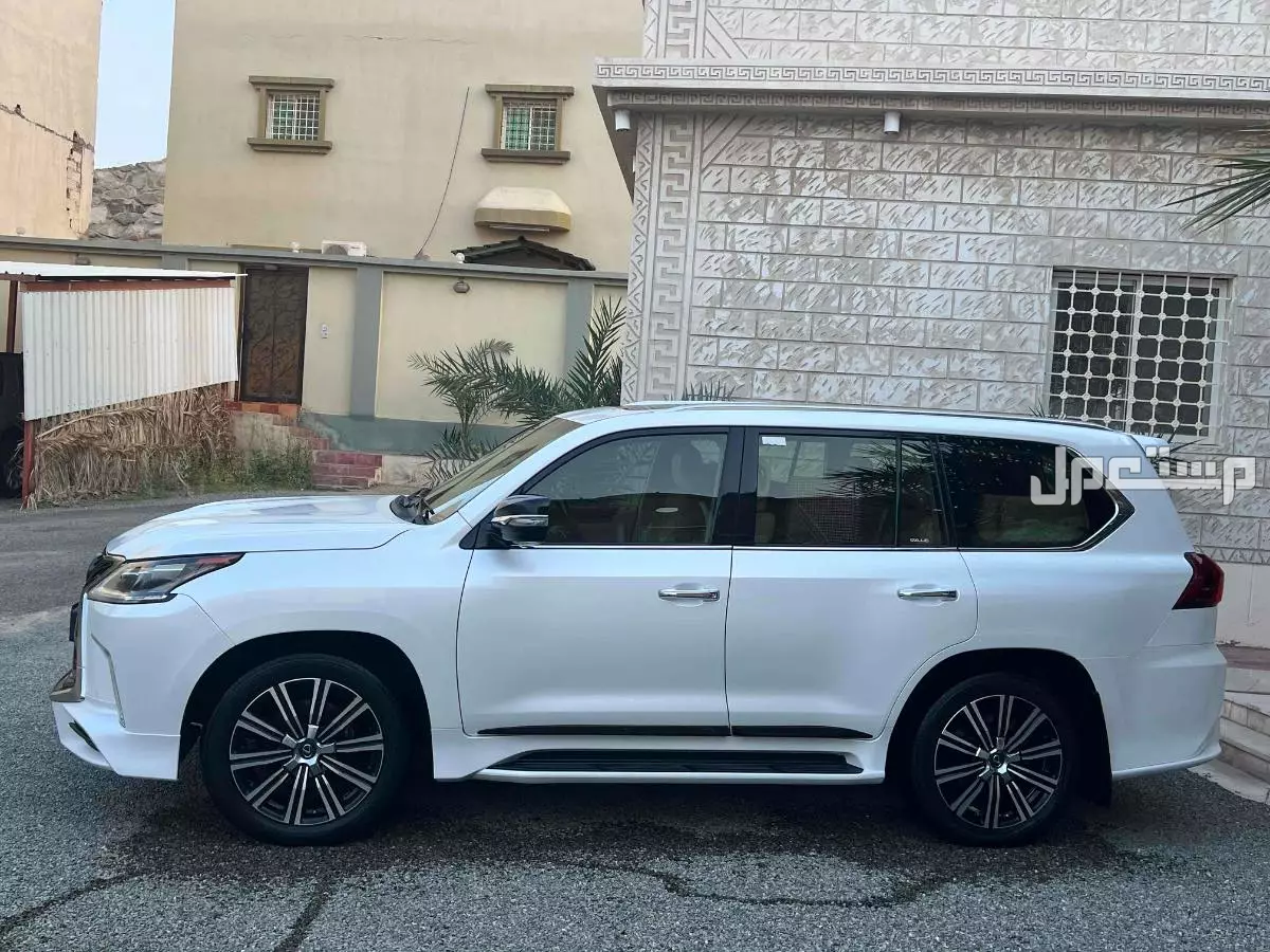 لكزس LX 2020 في جدة بسعر 300 ريال سعودي
