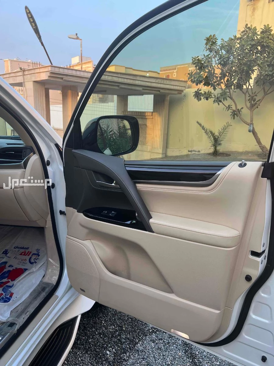 لكزس LX 2020 في جدة بسعر 300 ريال سعودي