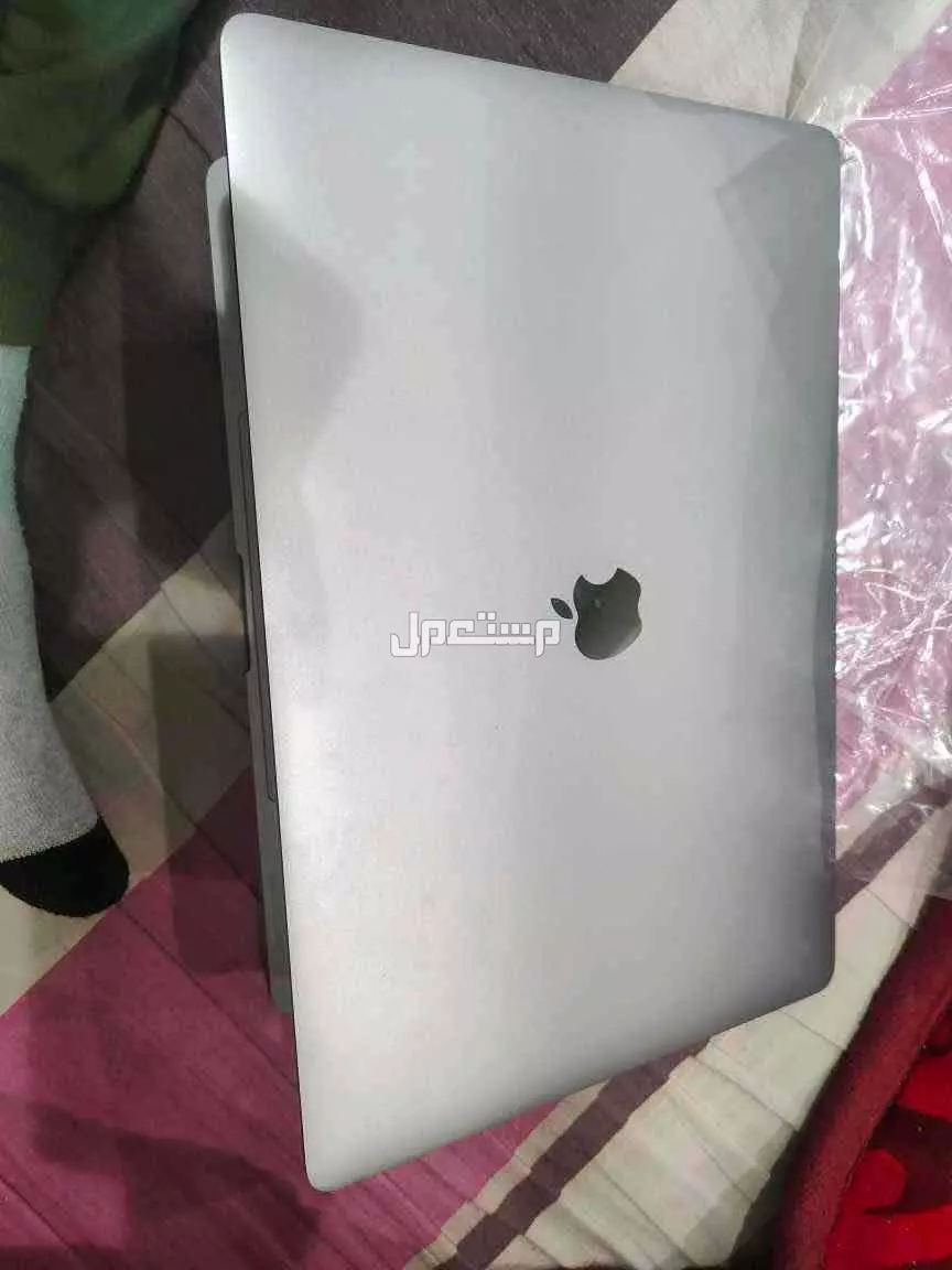 macbook pro 2017 في الرياض بسعر 2300 ريال