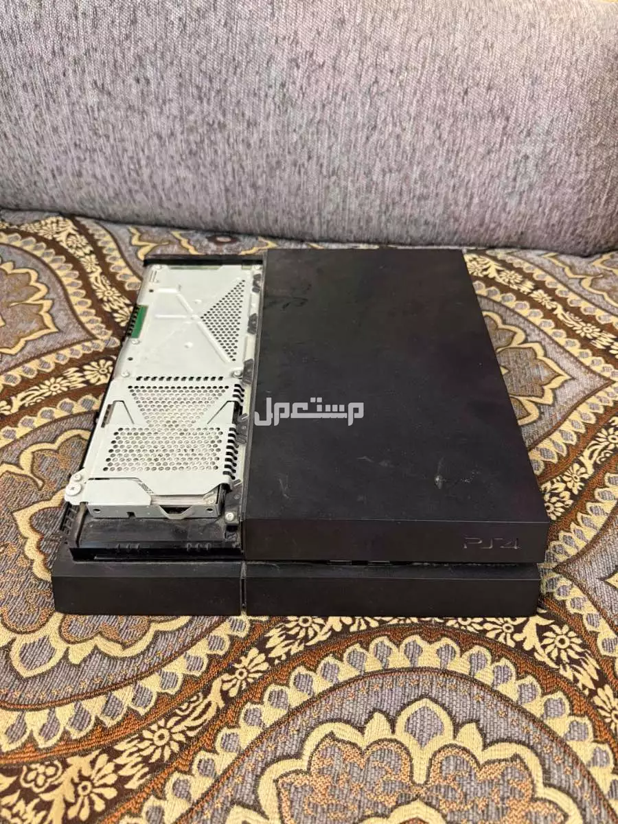 سوني 4 في جدة بسعر 350 ريال سعودي