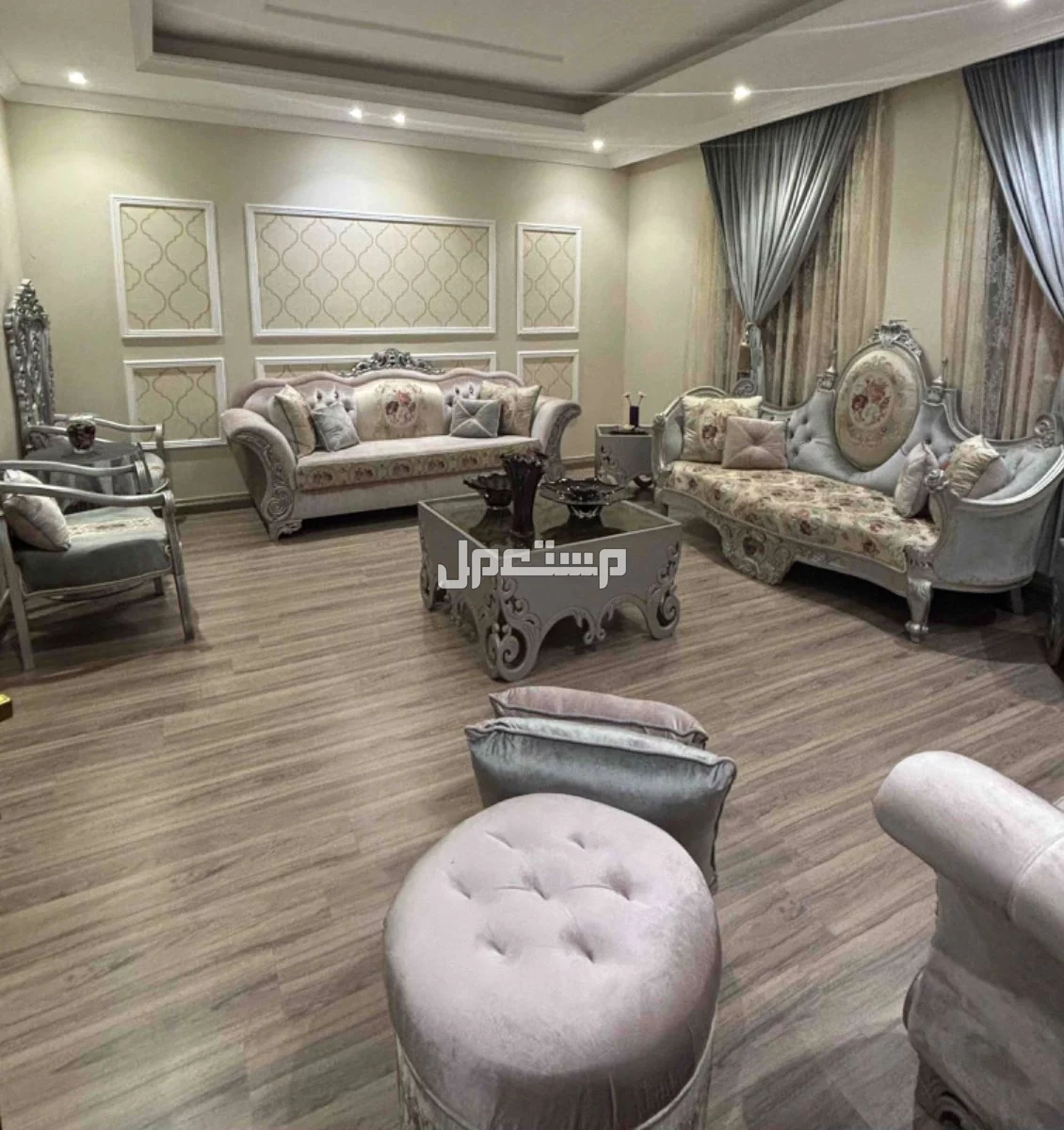 مجلس كنب كامل في جدة بسعر 3500 ريال سعودي