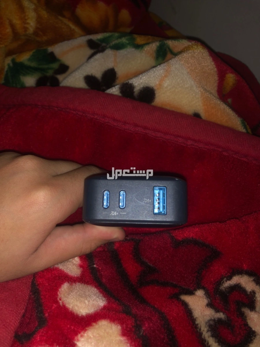 للبيع باور بنك انكر نظيف بسعر 100 ريال