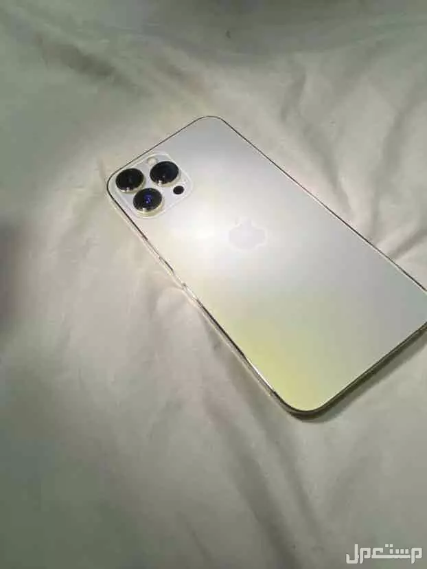 ‏iPhone 13 Pro ماكس للبيع جديد كرت كرت نظيف ما في مخوش أبدا متى 256جيجا بطارية 87%  في الرياض بسعر ألفين ريال سعودي