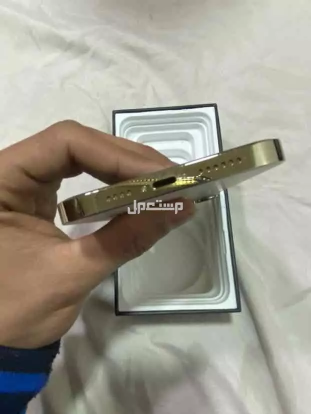 ‏iPhone 13 Pro ماكس للبيع جديد كرت كرت نظيف ما في مخوش أبدا متى 256جيجا بطارية 87%  في الرياض بسعر ألفين ريال سعودي