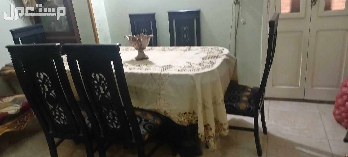 للبيع غرفه سفره كامله استعمال خفيف وبحاله ممتازه