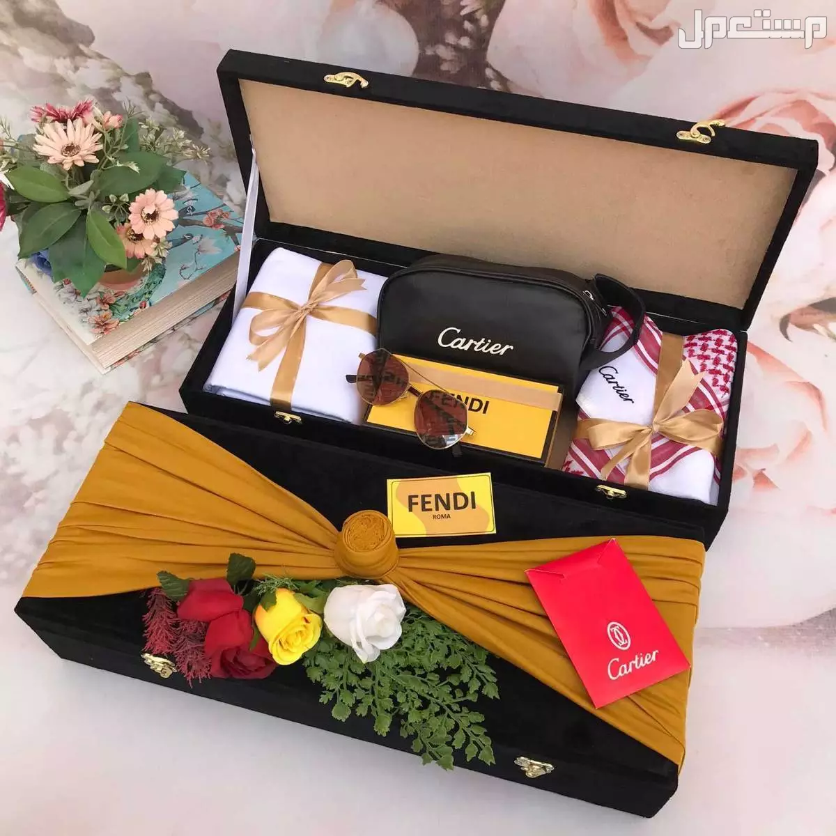 السعر 320ريال سعودي فقط🌹*﮼فخااااااااااااااااااااااااااااااااااااااامة😍* ❤️❤️❤️❤️ *﮼طقم رجالي مكون من *  *قماش كارتير صيفي * الصناعة كوري الخامه جدًا ممتازه  المقياس 3.5 في عرضين متوفر ابيض