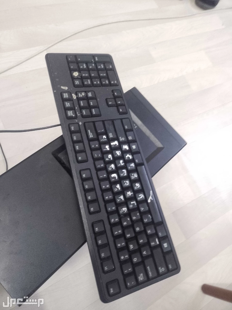 للبيع pc مستعمل سنه dell مع جميع ملحقاته