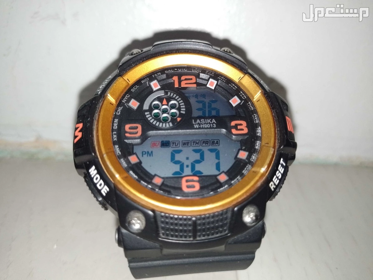 ساعه للبيع high quality بها تايمر موقت منبه و عاكس ضوء