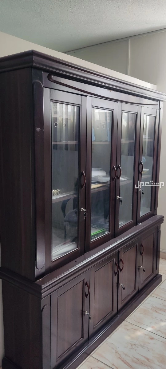اللبيع اثاث مكانب كامل في الرياض بسعر 5 آلاف ريال سعودي