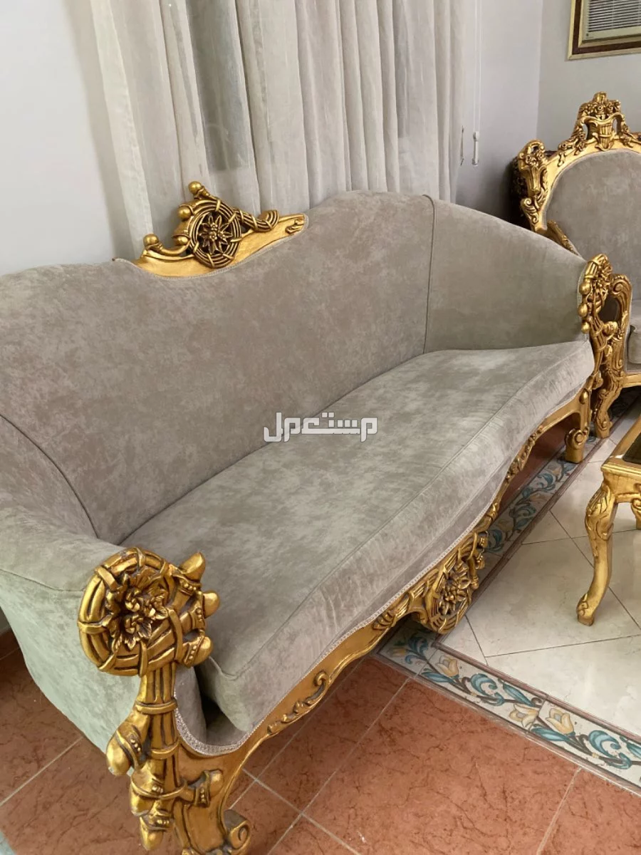 للبيع كنب خشب دمياطي استخدام نظيف