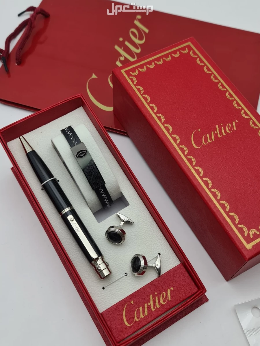عرض__ خاص   طقم رجالي..   جديد من كاريتر..  اسواره مع قلم وكبك..  مع جميع ملحقات الماركه..   **السعر150ريال..