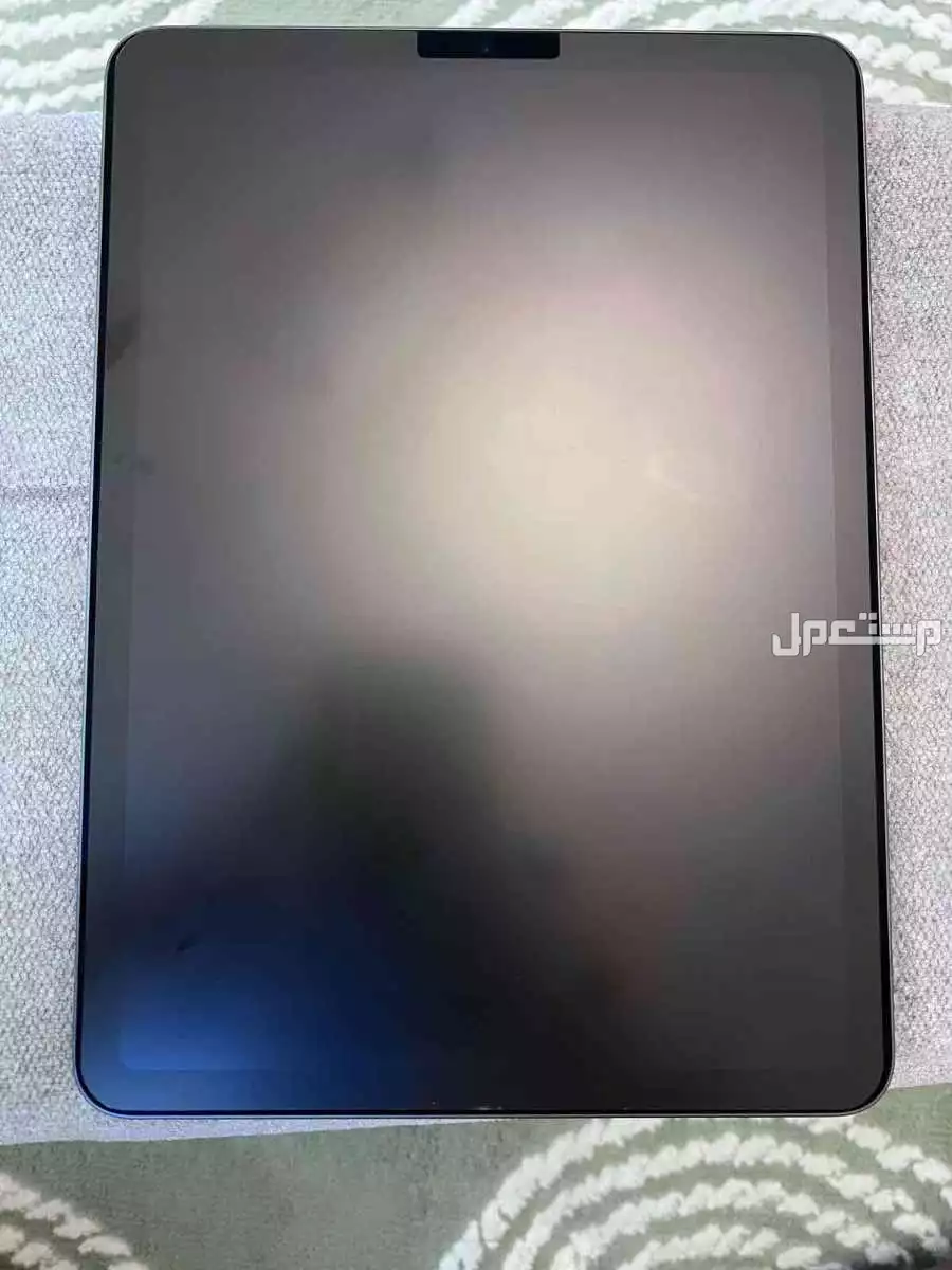 للبيع ايباد اير الجيل الخامس شبه جديد