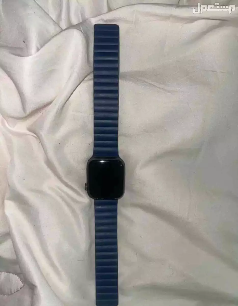 ساعه ابلSE نضيفه على السوم في الخرج بسعر 1 ريال سعودي