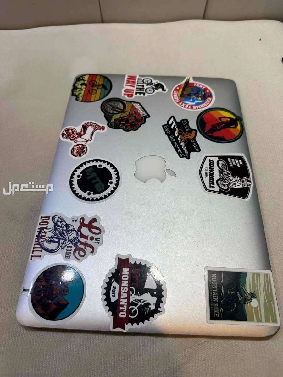 ماك بوك اير ماركة ابل موديل 2017 في الرياض