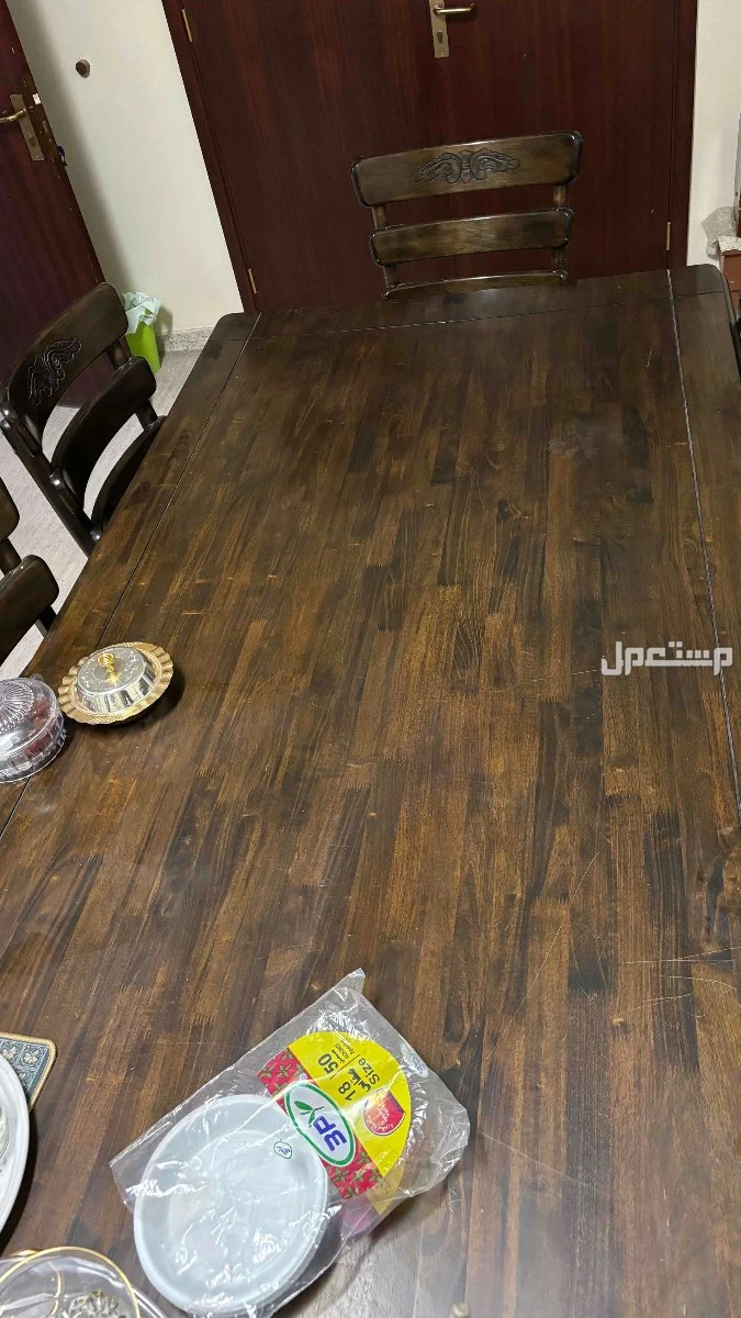 طاولة طعام للبيع  في الأحساء بسعر 1100 ريال سعودي