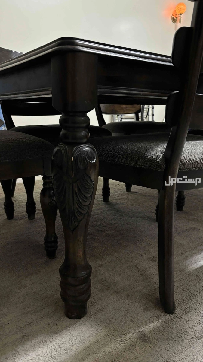 طاولة طعام للبيع  في الأحساء بسعر 1100 ريال سعودي
