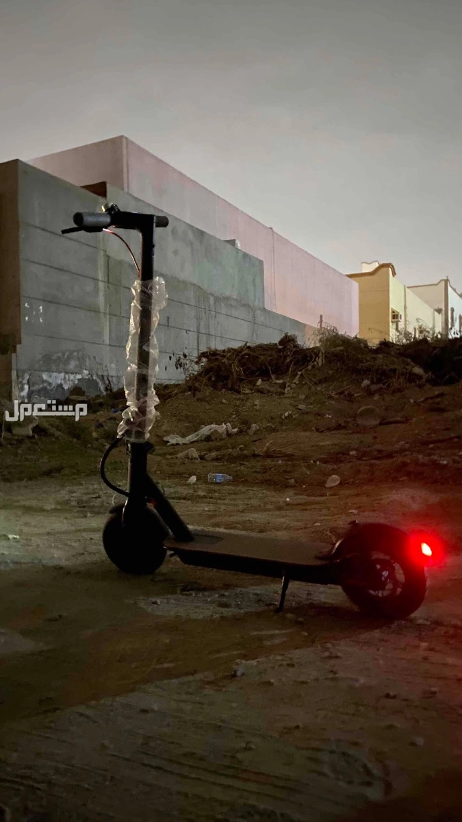 سكوتر كهربائي شركه فنتيس وورد ضمان 5 ايام وقابل لا الطي